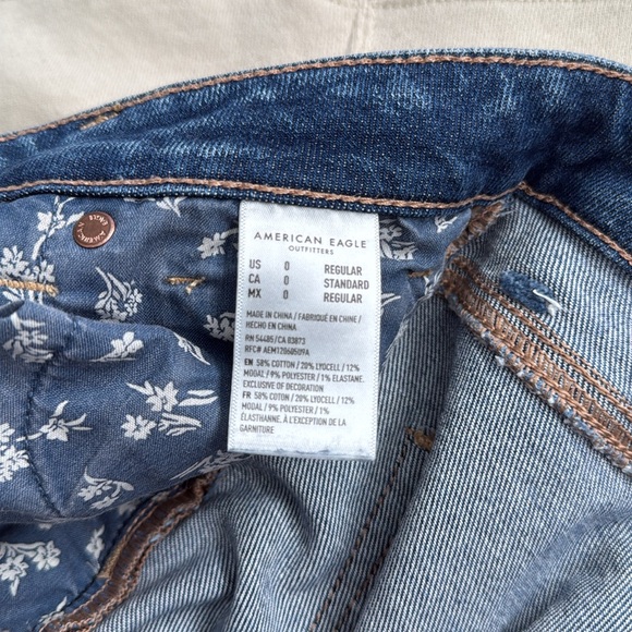American Eagle Outfitters mom jean size 0 regular - Picture 6 of 7